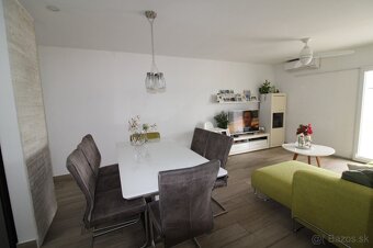 Chorvátsko krásny dom s 2 apartmánmi 2 rád od mora - 8