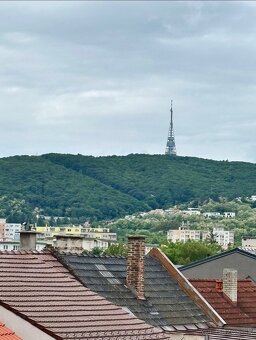 Predam velky tehlovy  3i byt  Bratislava  ul. Pluhova - 8