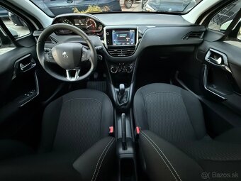 Peugeot 208 1.2 PureTech Signature E6d-ISC - 8