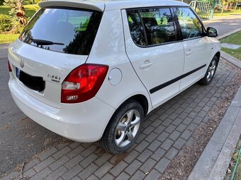 Skoda fabia 1.4 16v - 8