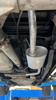 Na predaj Navara automat 2,5 diesel - 8