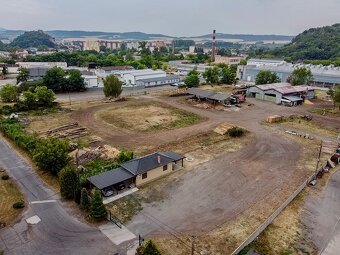 Rozsiahly priemyselný areál 10703m2. - 8