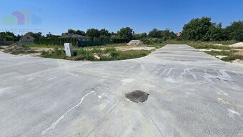 NA PREDAJ STAVEBNÝ POZEMOK 607 M² BOROVCE, okr. Piešťany /VO - 8