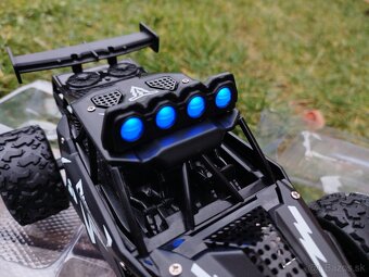 Terénne auto na ovládanie - 8