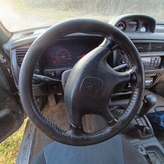 Mitsubishi L200 2,5 85kw TD, automat, uzávierka, hardtop - 8