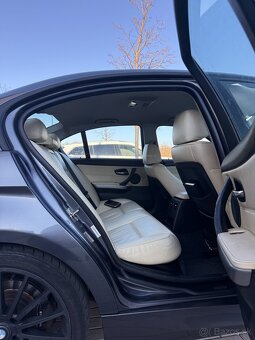 BMW E90 318D - 8