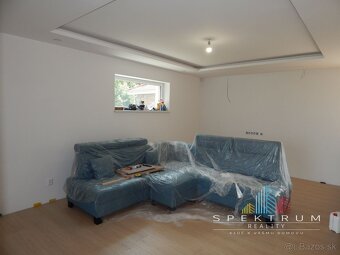 SPEKTRUM REALITY- Na Predaj Novostavba- 4-izbového rodinného - 8
