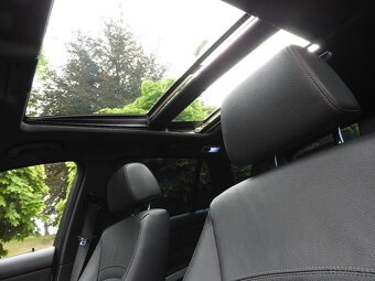 BMW rad 3 Touring 330d A/T 180kw M-Packet - 8