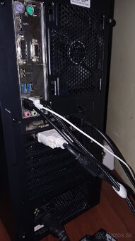 🖥️ Kompletný herný set – PC + 2 monitory + príslušenstvo - 8