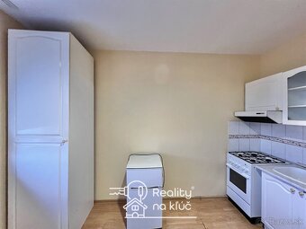 Na prenájom zariadený 1-izbový byt s balkónom na Vajanského - 8