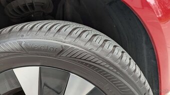 Mercedes v class trieda v 200d compact 7-miestny - 8