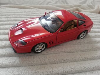 1:18 predam FERRARI 550 Maranello na diely  BBurago - 8