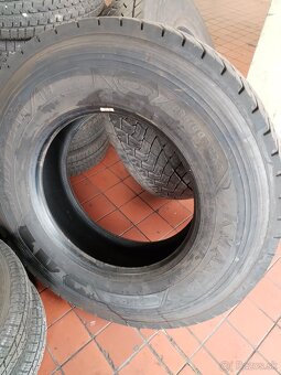 Predám pneumatiky 295/80r22.5 - 8