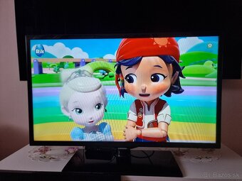 Predám LED TV SAMSUNG UE32F4000AW HD ready - 8