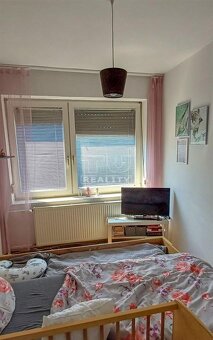 Priestranný dom v radovej zástavbe s átriom a garanciou... - 8