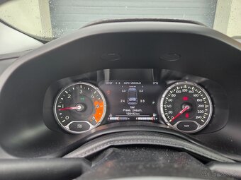 Jeep renegade - 8