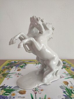 Schaubach kone porcelánová soška - 8