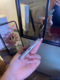 Apple iPhone 11 64GB - 8