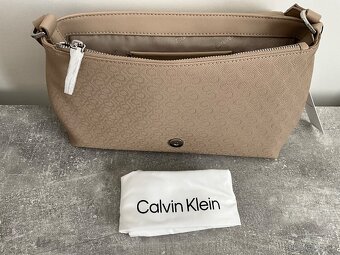 Kabelka Calvin Klein NOVÁ - 8