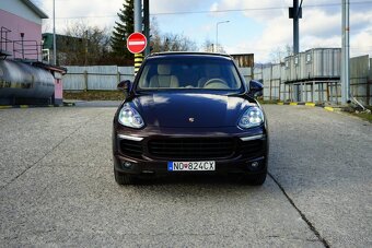 Porsche Cayenne - 8