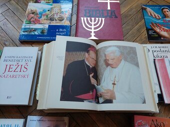 Množstvo katolíckej literatúry lacno - 8