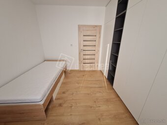Moderný zariadený 4-izbový rodinný dom - novostavba - 8