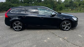 Volvo v60 D4 R-design 2.0 R5 120kW - 8
