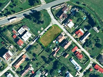 STAVEBNÝ POZEMOK S INŽINIERSKYMI SIEŤAMI 5 MIN OD SVIDNÍKA - - 8