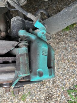 Komplet brzdy z Passat b6 3.2 vr6 - 8
