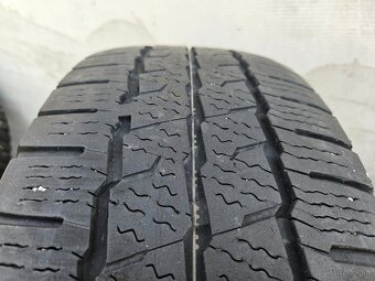 Originálna zimná sada na VW T5 - 5x120 r17 + 215/60 r17C - 8