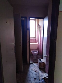 Predaj 8-bytovky s pozemkom vo výmere 4666m2 v Šahách - 8