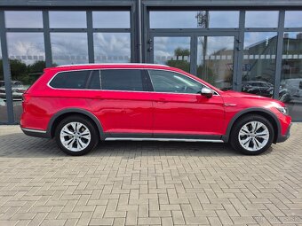 Volkswagen Passat Alltrack 2.0 TDI 4MOTION DSG Business - 8