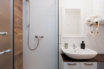 Slnečný investičný apartmán s terasou v projekte Bešeň - 8