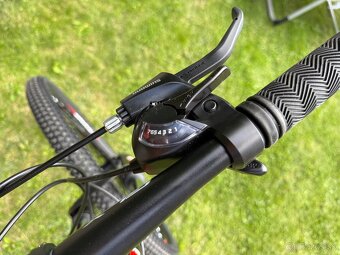 Predám horský bicykel Galaxy Cycle MT16 Shimano - 8