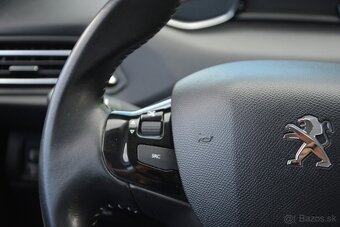 Peugeot 308 SW 1.2 Benzín - 8