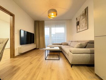 Predám moderný zariadený  trojizbový byt v Galante (west) - 8