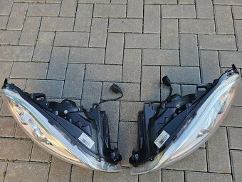 Xenony original Volvo XC60 ako nove, neposkodene - 8