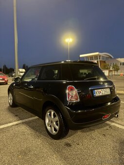 Mini cooper one - 8