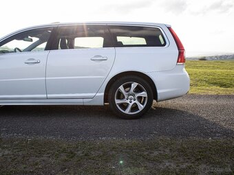 Volvo V70 AWD 2.4 Inscription - 8