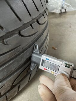 215/40 R17 dunlop - 8