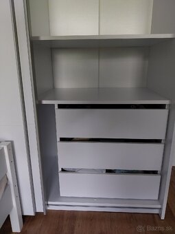 Skriňa šatníková - 8