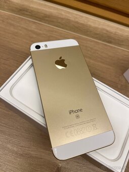 iPhone SE - 8
