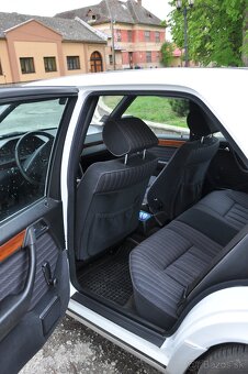 Mercedes Benz W124 - 8