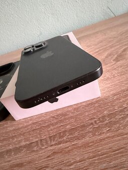 IPhone 15 pro 256GB - 8