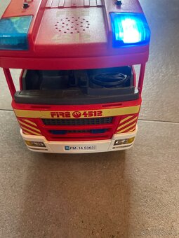 Playmobil hasičské auto - 8