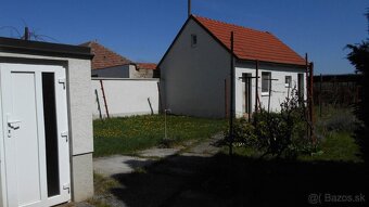 3 izb. RD, pozemok 2 160 m2 v Drahovciach - 8