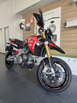 Aprilia Dorsoduro 750 - 8