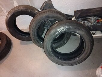 Gumy 215/60 r17 - 8