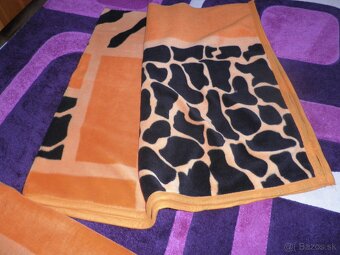 koberce , prehozy na manželsku postel - 8