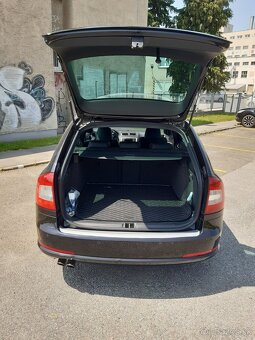 Predám škodu Octáviu RS - 8
